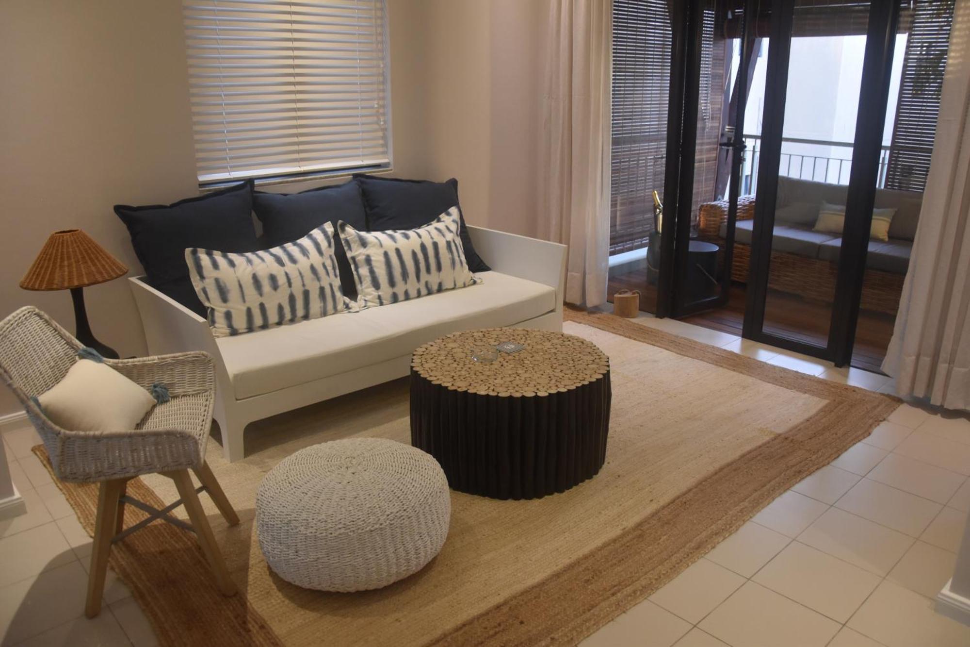 Blue Waves Beachfront Penthouse Flic en Flac Ngoại thất bức ảnh
