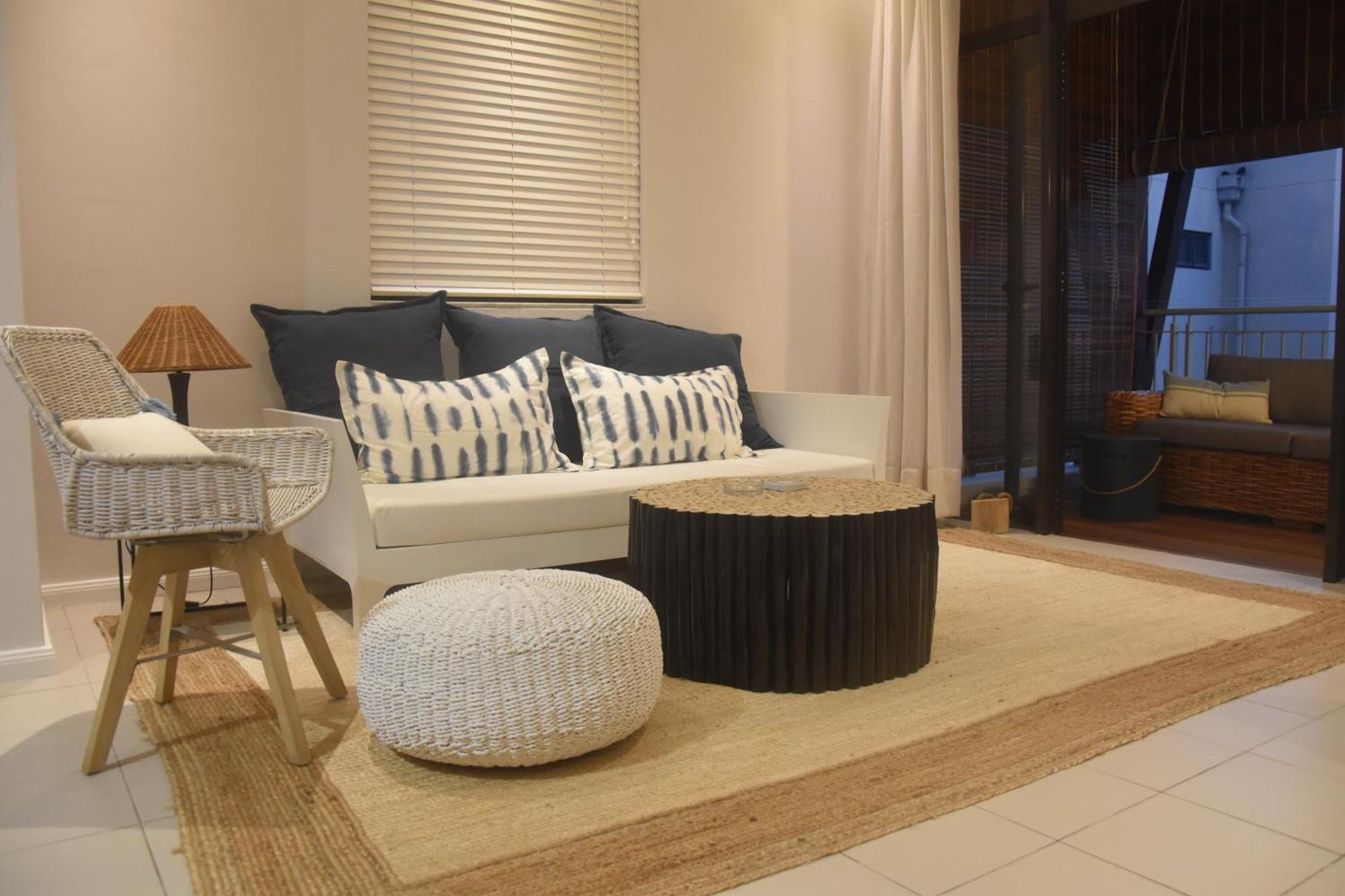 Blue Waves Beachfront Penthouse Flic en Flac Ngoại thất bức ảnh